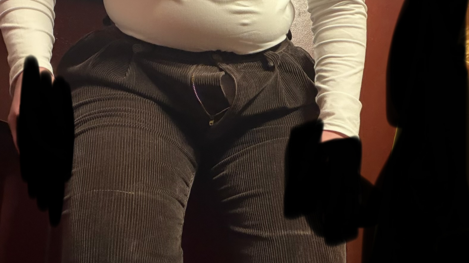 Chapter 1 - Helpless Piggy - illustration