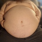 HeavyBelly, a 529lbs foodie From Poland