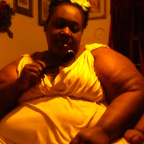 Thicknezz, a 659lbs foodie From United States