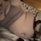 Yumtum00, a 165lbs feedee From Canada