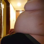 Bigbelly2023, a 310lbs fat appreciator From United Kingdom