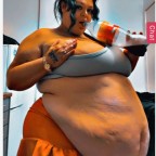 Blueberryssbbw90, a 294lbs feedee From United Kingdom