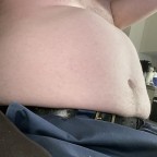 Makemebiggerswe, a 233lbs fat appreciator From Sweden
