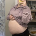 Khanateenjoyer, a 215lbs feedee From United States