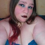 KK10X, a 427lbs foodie From United States