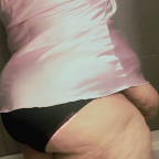 HeavyHoneyBuns, a 100lbs feeder From United States