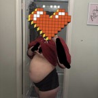 Chloecalories, a 180lbs feedee From Australia